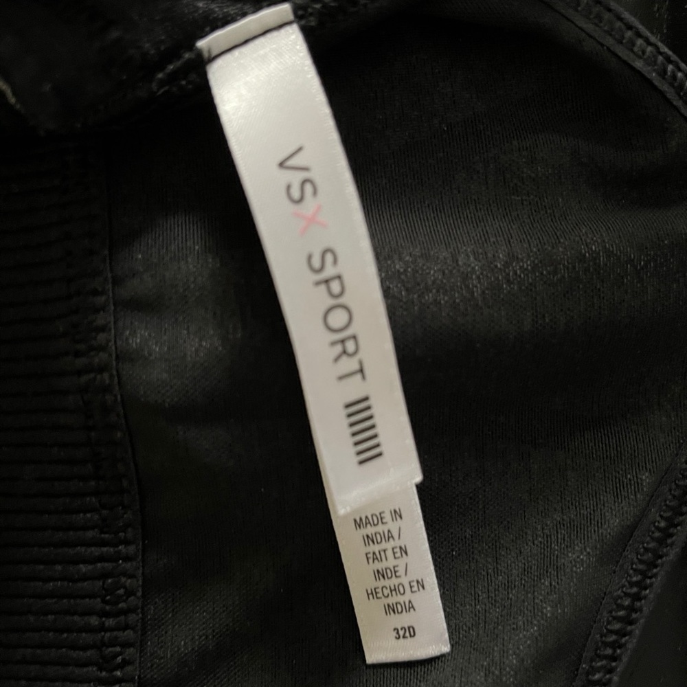 Victoria’s Secret Sports Bra - Picture 4 of 4